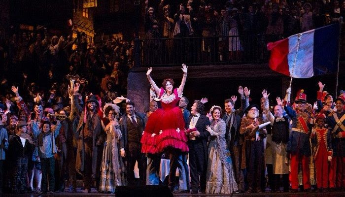 La Bohème La romántica ópera de Puccini bajo la batuta del director italiano Marco Armiliato La Bohème - Formula Entretenimiento