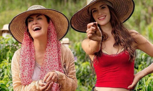 Café con aroma de mujer - Fórmula Entretenimiento Café con aroma de mujer - Fórmula Entretenimiento