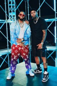 Nicky Jam y El Alfa - Fórmula Entretenimiento