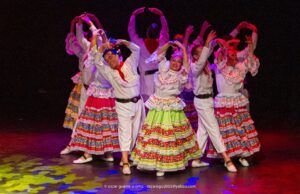 “Estampas del mundo” y “La navidad eres tú” con el Ballet Tierra Colombiana Ballet Tierra Colombiana - Fórmula Entretenimiento
