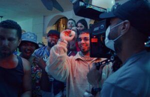 Anuel AA lanzó su nuevo sencillo “Dictaudura”, escrito y dirigido por él Anuel AA - Fórmula Entretenimiento