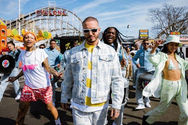 J Balvin - Fórmula Entretenimiento J Balvin - Fórmula Entretenimiento