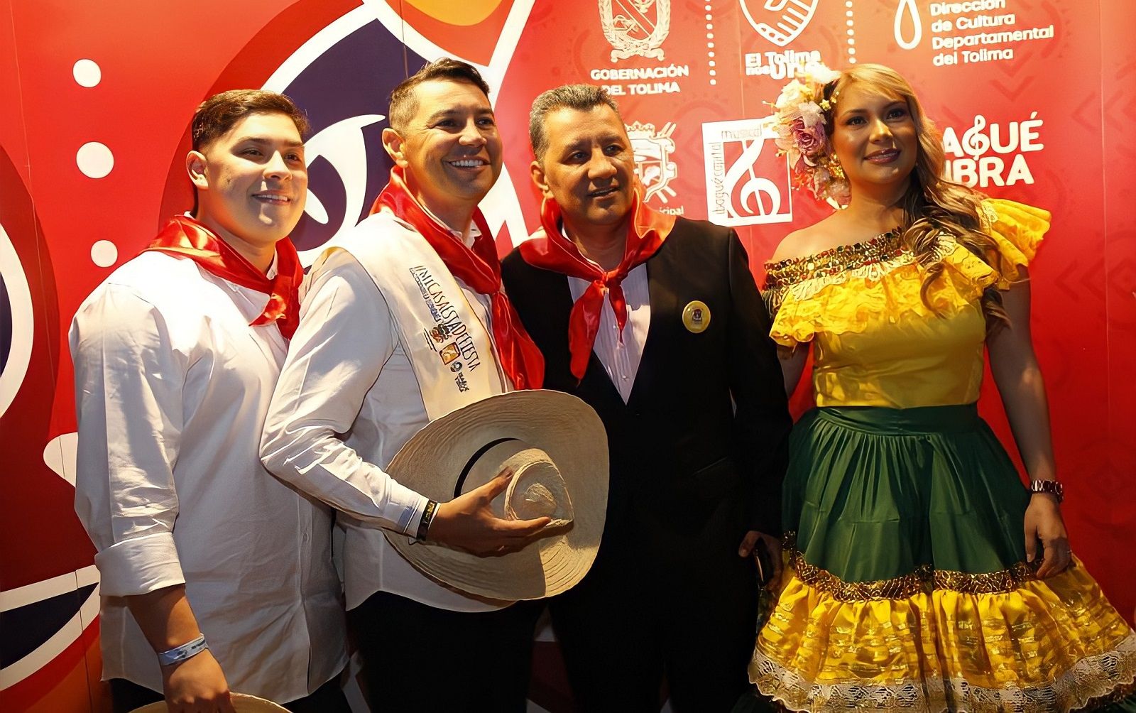Festival Folclórico Colombiano - Fórmula Entretenimiento