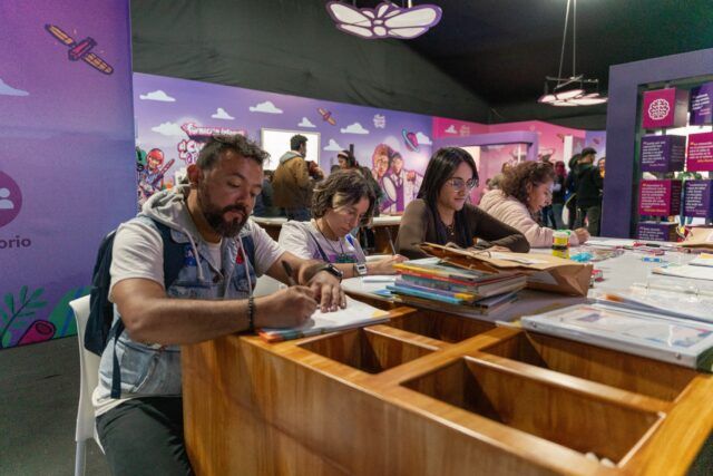 Club de lectura para mamás y bebés - Fórmula Entretenimiento Club de lectura para mamás y bebés - Fórmula Entretenimiento